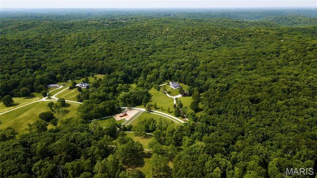 18324 Pinhook Hollow Drive, Wildwood, MO 63069