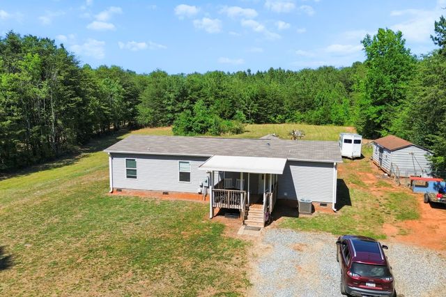415 Future Ln, Inman, SC 29349