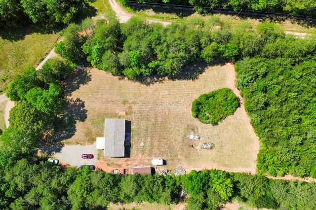 415 Future Ln, Inman, SC 29349