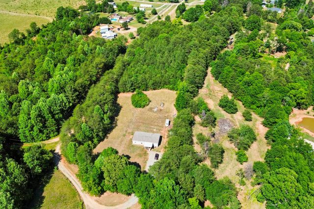 415 Future Ln, Inman, SC 29349