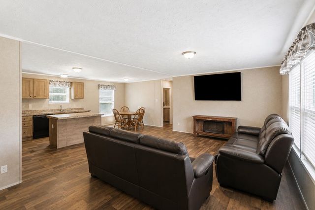 415 Future Ln, Inman, SC 29349