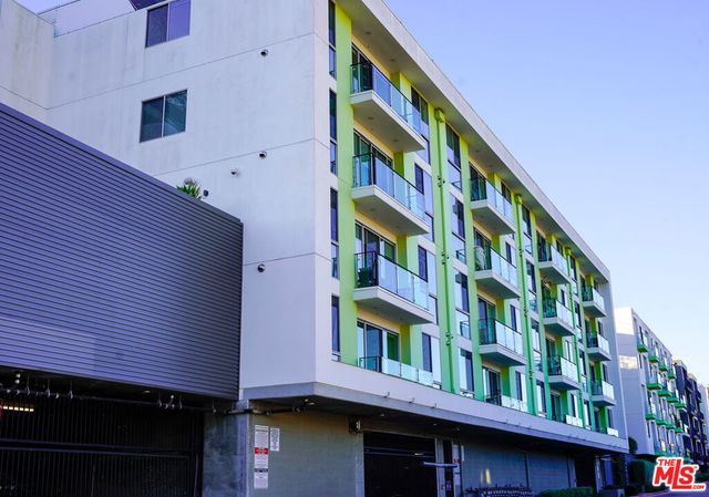 11036 Moorpark Street 426, Los Angeles, CA 91602