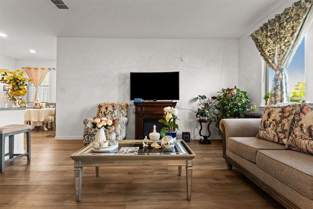 109 Laurenbrooke Drive, Anna, TX 75409