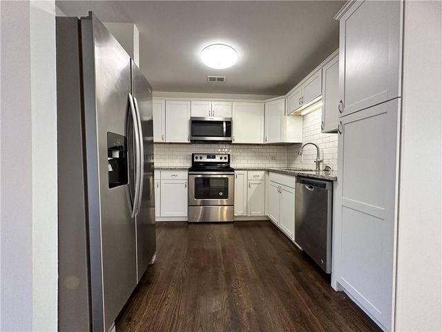 503 Concord Woods Drive SE, Smyrna, GA 30082