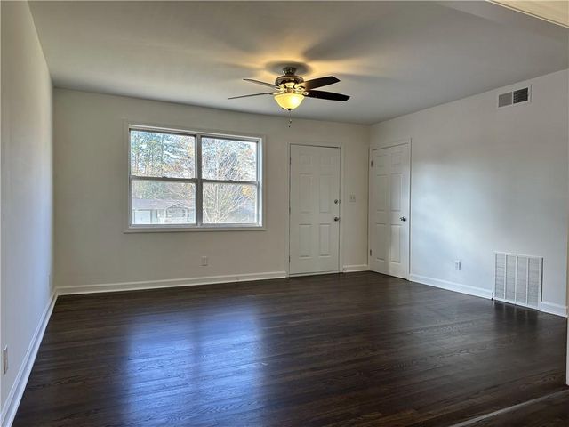 503 Concord Woods Drive SE, Smyrna, GA 30082