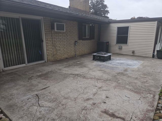 1326 Roelke Drive, South Bend, IN 46614