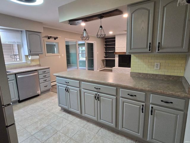 1326 Roelke Drive, South Bend, IN 46614
