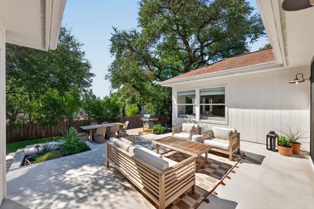 103 Copperleaf RD, Lakeway, TX 78734