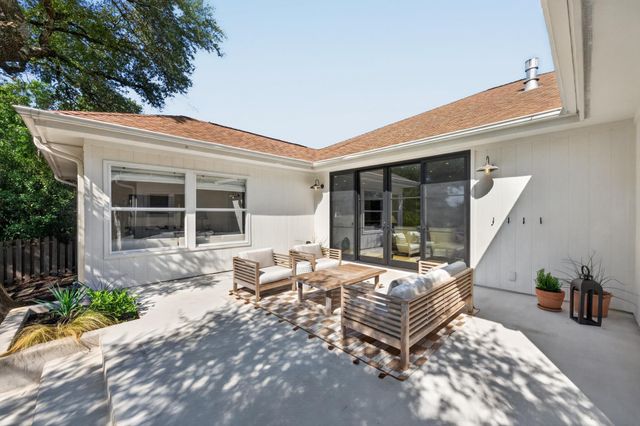 103 Copperleaf RD, Lakeway, TX 78734