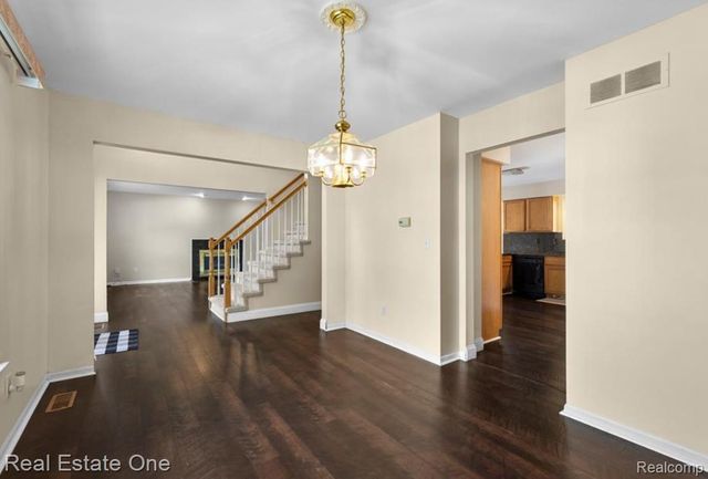 30947 Kenwood Court, Livonia, MI 48152