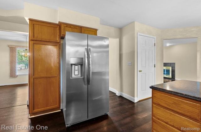 30947 Kenwood Court, Livonia, MI 48152