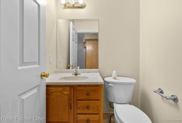 30947 Kenwood Court, Livonia, MI 48152