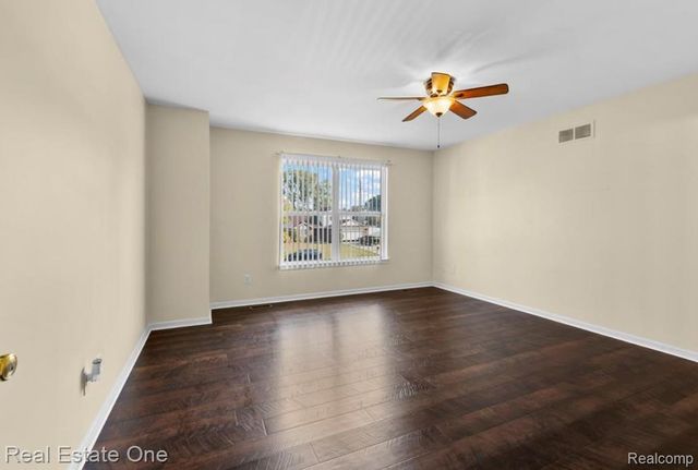 30947 Kenwood Court, Livonia, MI 48152