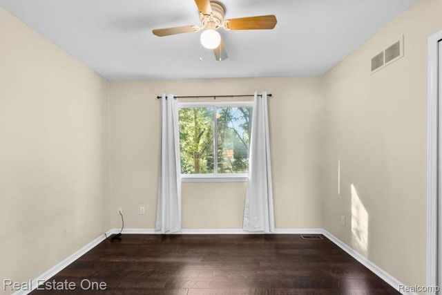 30947 Kenwood Court, Livonia, MI 48152
