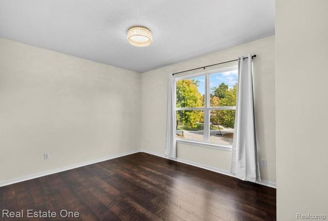 30947 Kenwood Court, Livonia, MI 48152