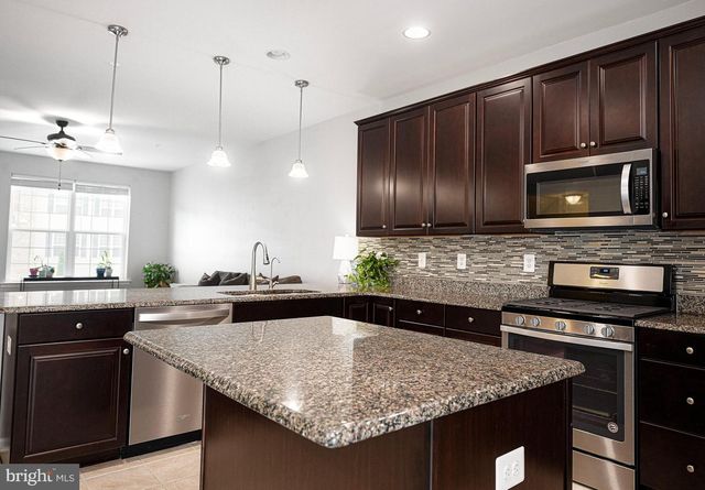 913 MORGAN RUN RD, Middle River, MD 21220