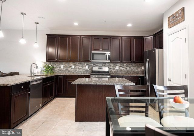 913 MORGAN RUN RD, Middle River, MD 21220
