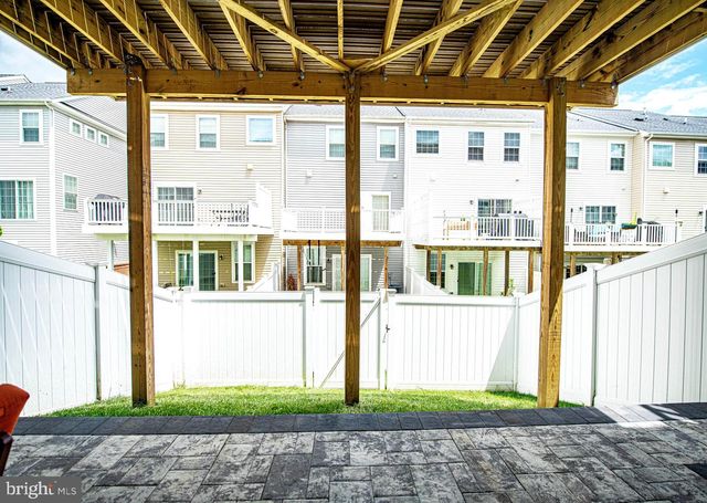 913 MORGAN RUN RD, Middle River, MD 21220