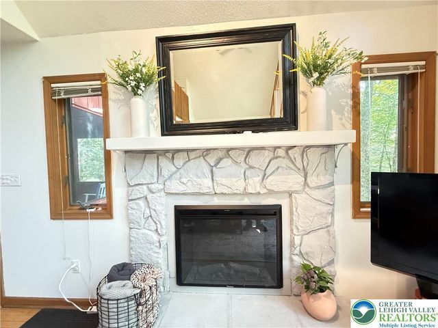 6414 Decker Road, Lehman Twp, PA 18324