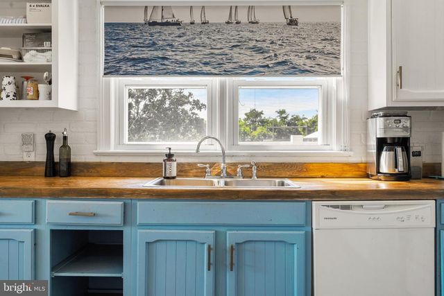 1123 BALL PARK RD, Fishing Creek, MD 21634