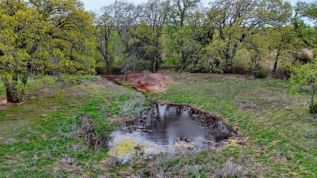 688 Alamo Road, Montague, TX 76251