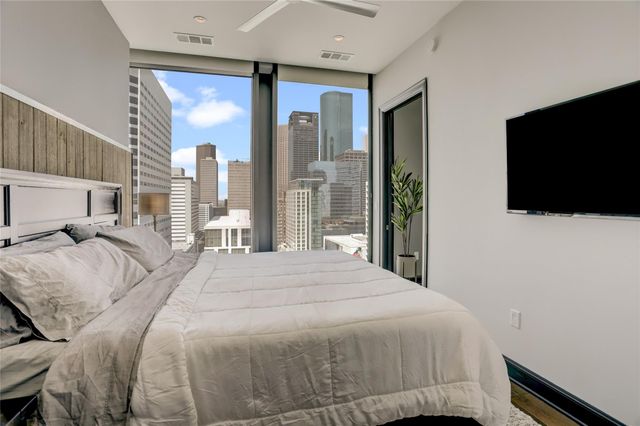 1211 Caroline Street 1706, Houston, TX 77002