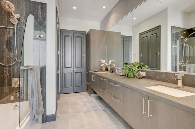1211 Caroline Street 1706, Houston, TX 77002