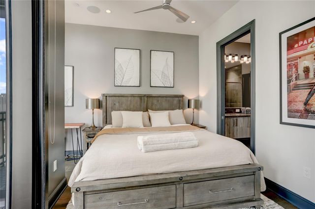 1211 Caroline Street 1706, Houston, TX 77002