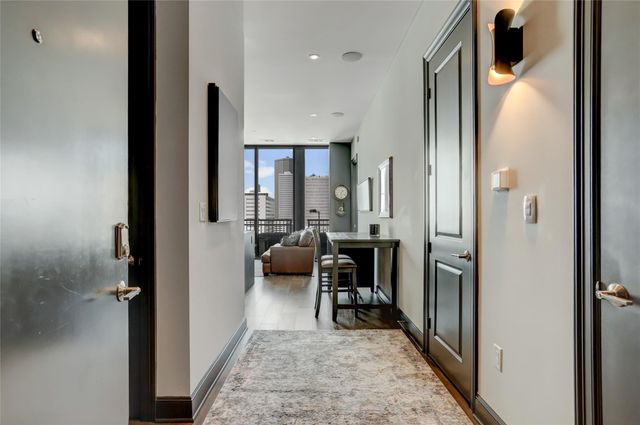 1211 Caroline Street 1706, Houston, TX 77002