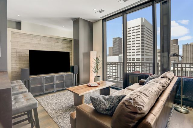 1211 Caroline Street 1706, Houston, TX 77002