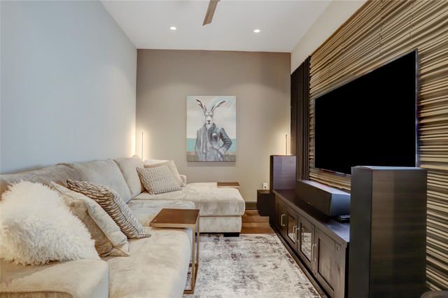 1211 Caroline Street 1706, Houston, TX 77002