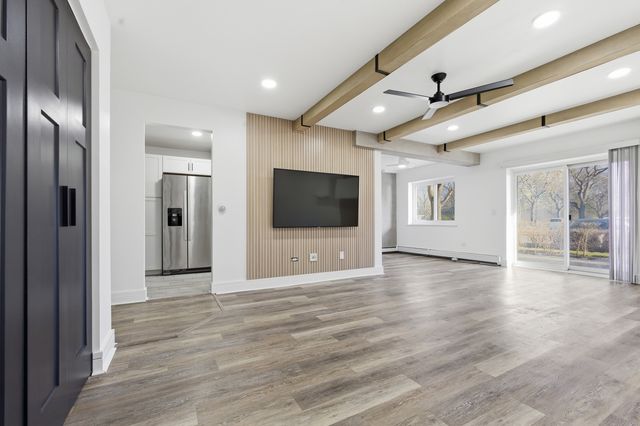 2515 E Olive Street 1C, Arlington Heights, IL 60004