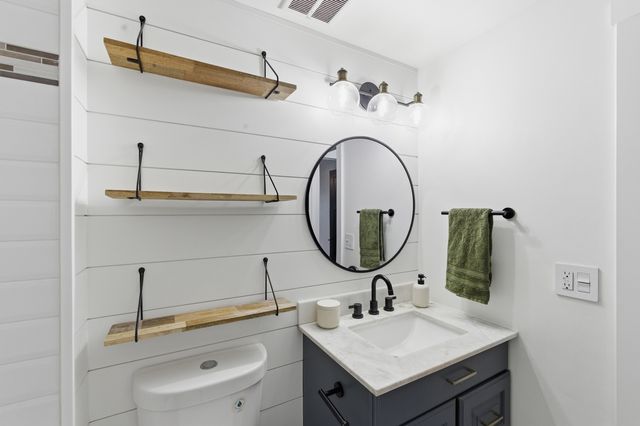 2515 E Olive Street 1C, Arlington Heights, IL 60004