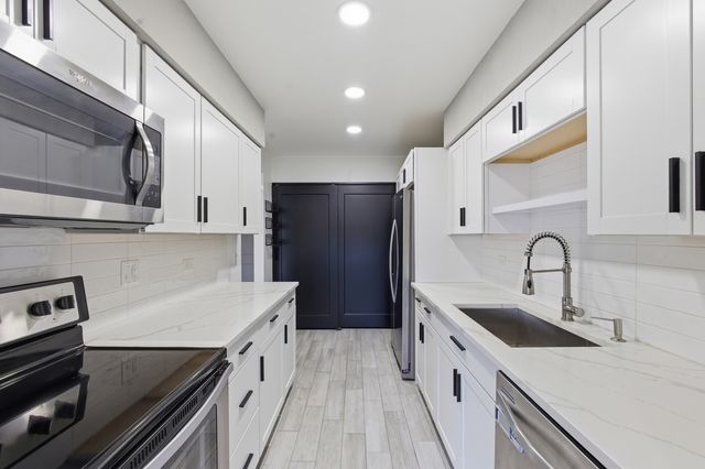 2515 E Olive Street 1C, Arlington Heights, IL 60004