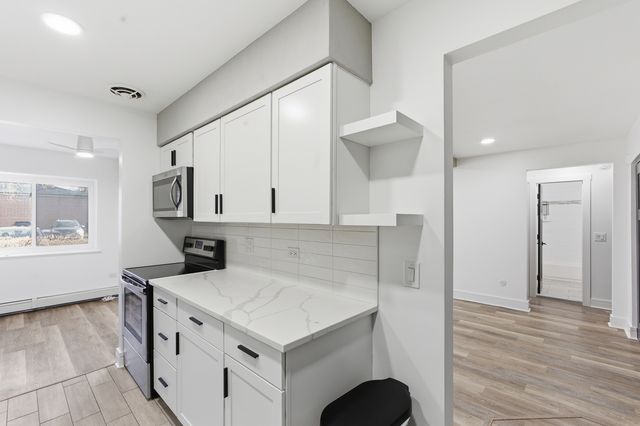 2515 E Olive Street 1C, Arlington Heights, IL 60004