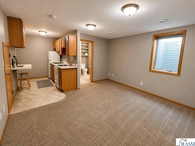 152 Savannah Court, Mankato, MN 56001
