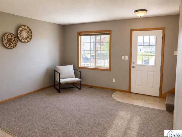 152 Savannah Court, Mankato, MN 56001