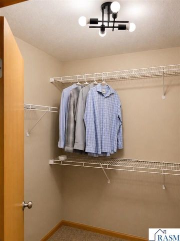 152 Savannah Court, Mankato, MN 56001