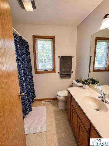 152 Savannah Court, Mankato, MN 56001