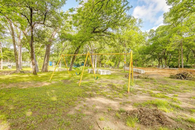91 Live Oak Street, Alvarado, TX 76009