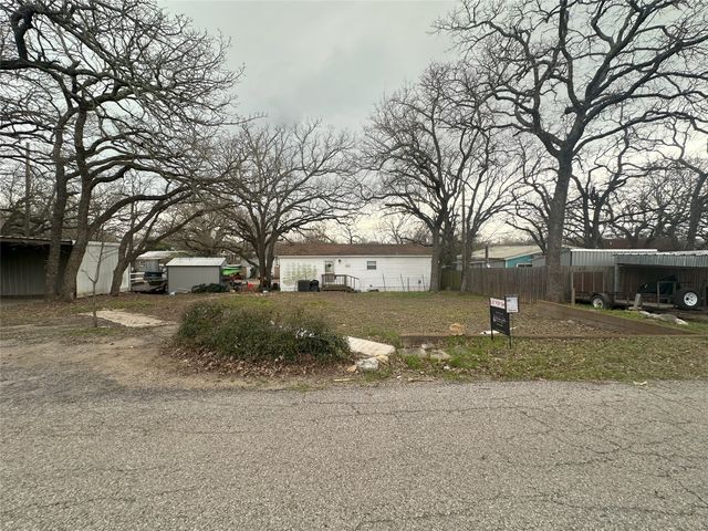 91 Live Oak Street, Alvarado, TX 76009