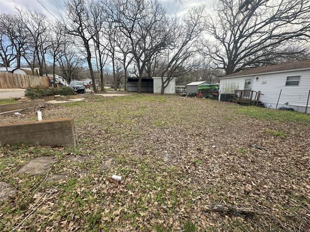 91 Live Oak Street, Alvarado, TX 76009