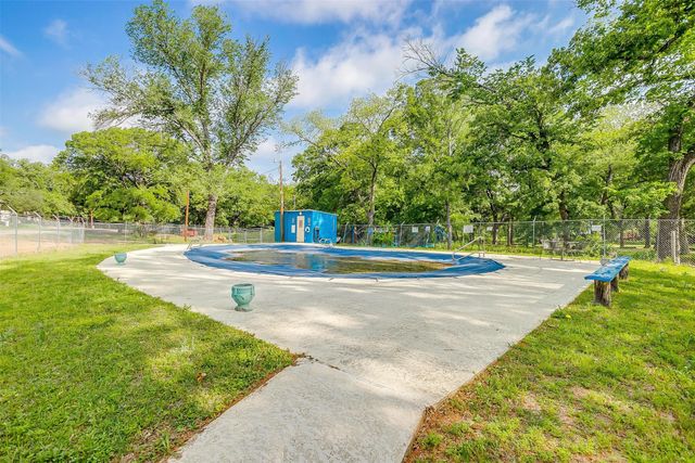 91 Live Oak Street, Alvarado, TX 76009