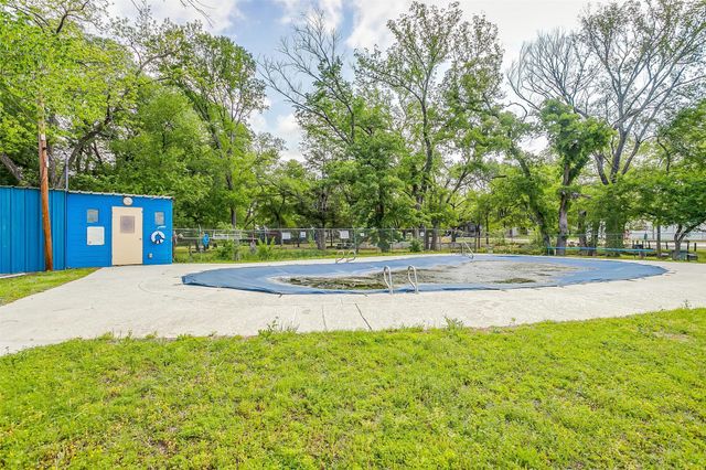 91 Live Oak Street, Alvarado, TX 76009