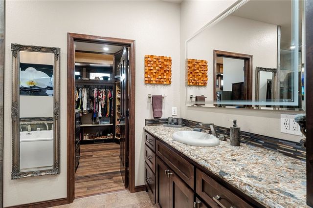 1808 Queensbury Way, Fort Smith, AR 72908