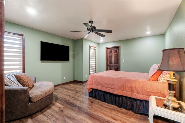 1808 Queensbury Way, Fort Smith, AR 72908