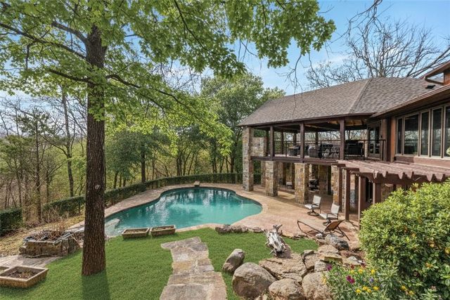 1808 Queensbury Way, Fort Smith, AR 72908