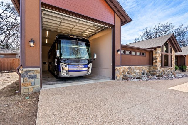 1808 Queensbury Way, Fort Smith, AR 72908