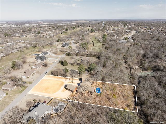 1808 Queensbury Way, Fort Smith, AR 72908