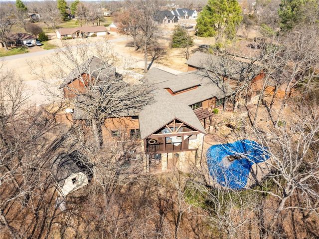 1808 Queensbury Way, Fort Smith, AR 72908